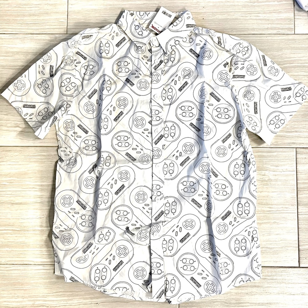 Brand NWOT - Super Nintendo Ent System Casual